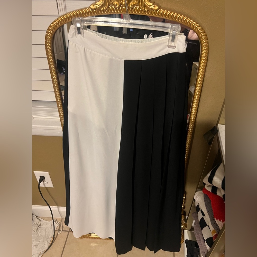 Elegant Black and White Pleated Skirt